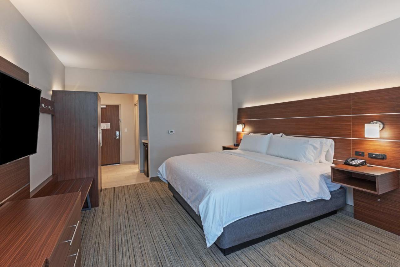 Holiday Inn Express & Suites - Parsons By Ihg Exterior foto